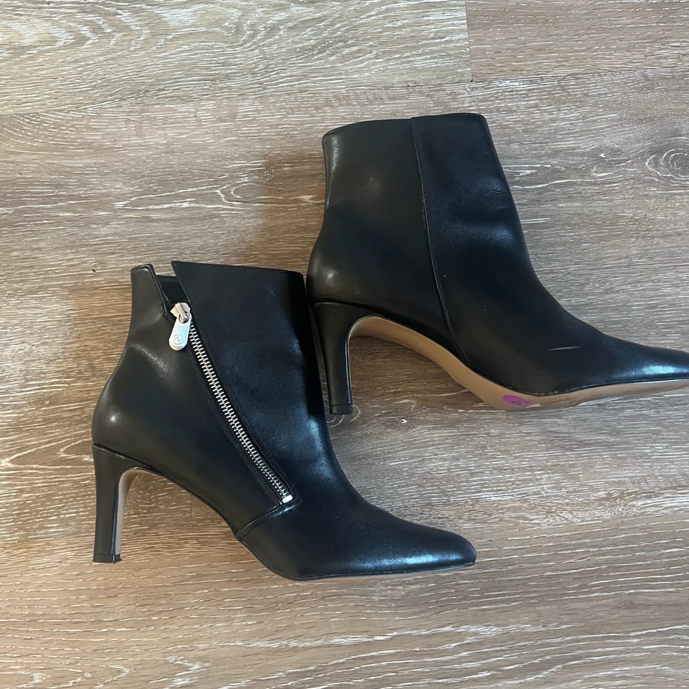 Adrienne Vittadini Black Heeled Boots with Zipper Accent
